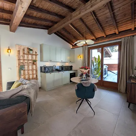 Stunning New In With Mont Blanc Views شقة *
