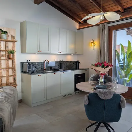 شقة Stunning New In With Mont Blanc Views *